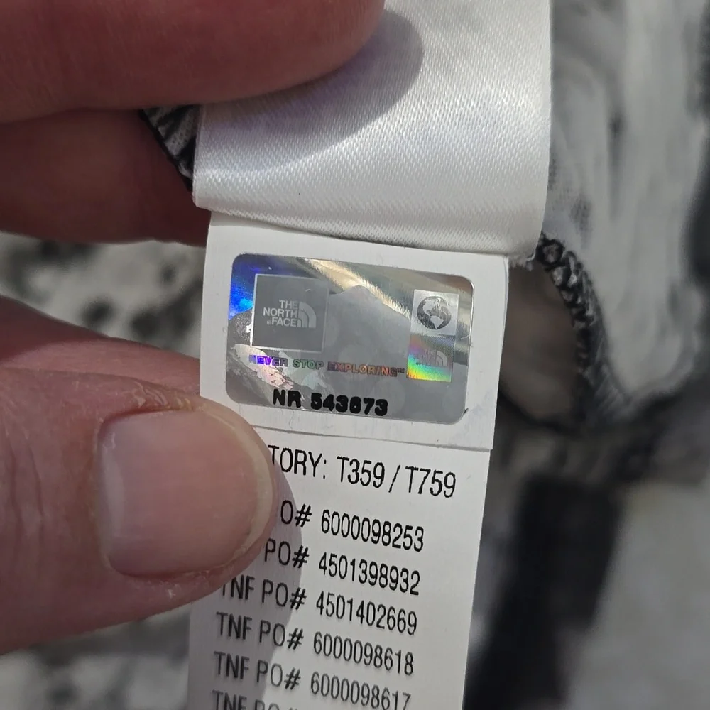 The North Face Gray Print T-shirt Size S/P - Picture 9 of 13